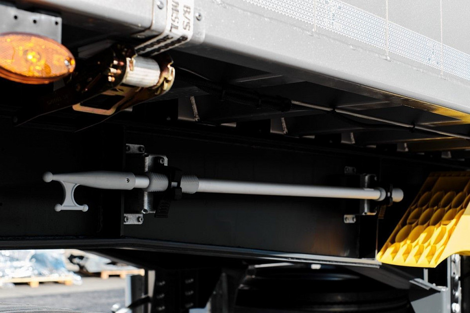 Алюминиевый самосвальный полуприцеп 45 м3 Алюминиевый самосвальный полуприцеп 45 м3